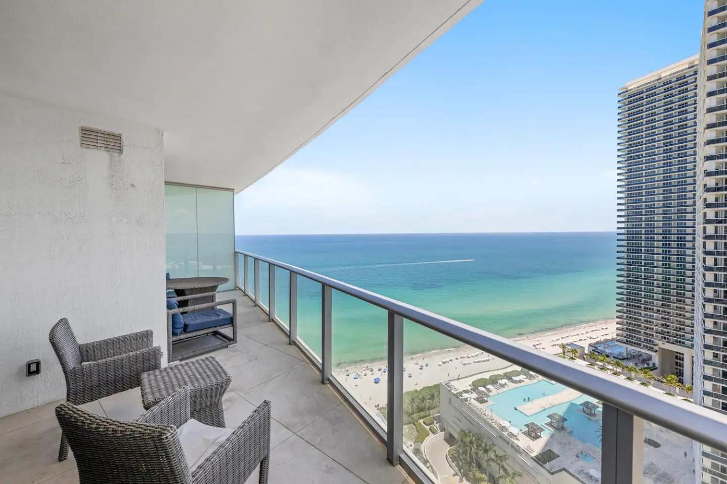 Upscale Comfort And Breathtaking Views At H Hollywood Residences By Zelloo Beverley Beach Exterior photo