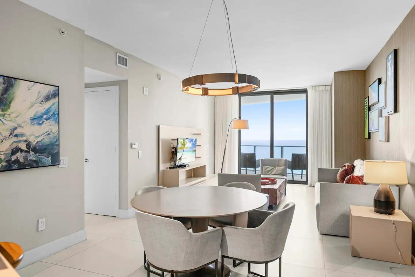 Upscale Comfort And Breathtaking Views At H Hollywood Residences By Zelloo Beverley Beach Exterior photo