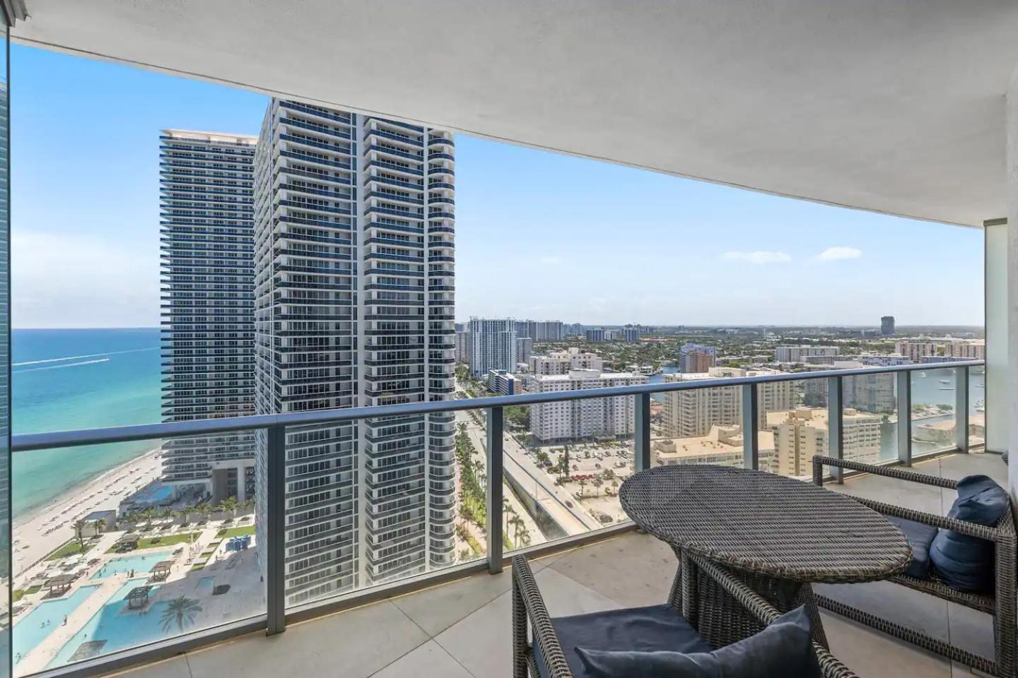 Upscale Comfort And Breathtaking Views At H Hollywood Residences By Zelloo Beverley Beach Exterior photo